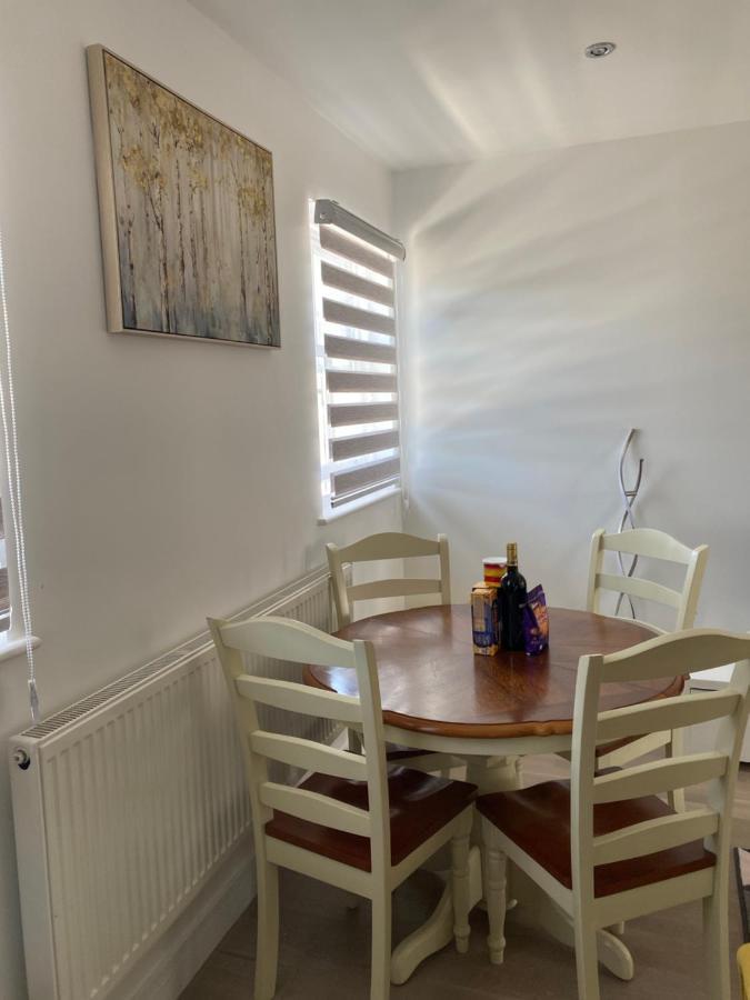 Apartment No 8 - Stay In Style In The Heart Of The Cathedral City. Truro Exterior photo
