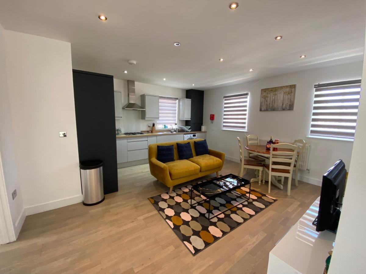Apartment No 8 - Stay In Style In The Heart Of The Cathedral City. Truro Exterior photo